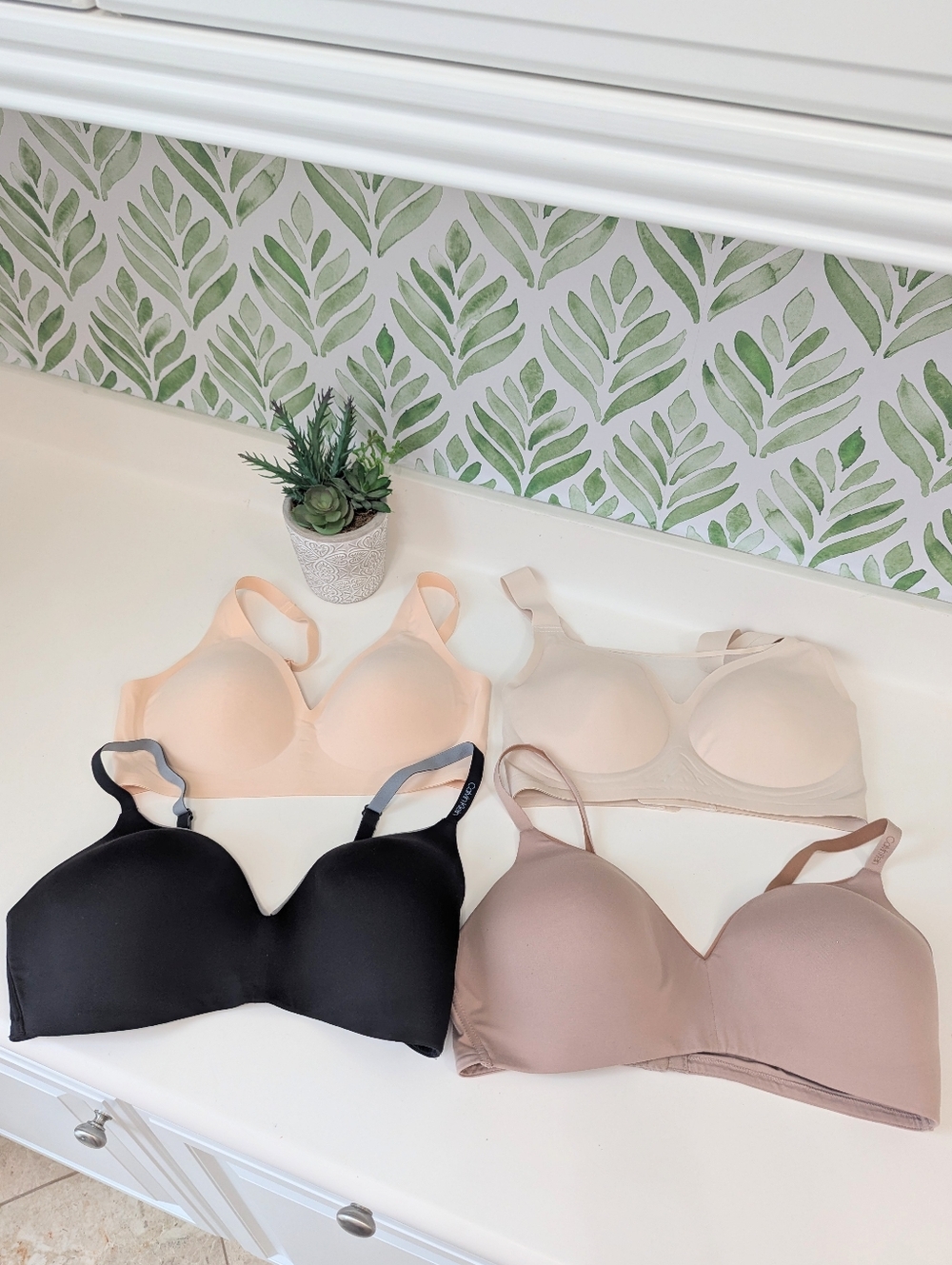 Set Of 4 Wireless Bras - Large Tan/ Black